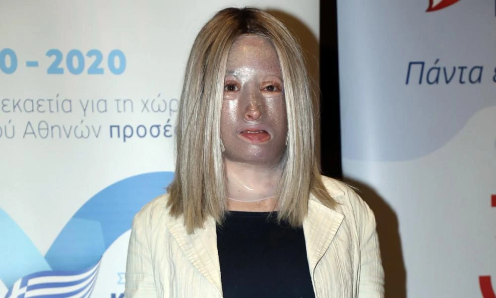 Συγκινεί η Ιωάννα Παλιοσπύρου: Κανένας Μάνος, Μπάμπης ή Νώντας, δεν αξίζουν να σκοτώνετε και να καταστρέφετε κάποιον